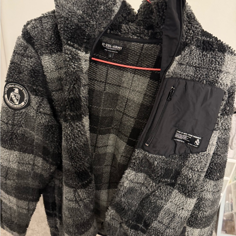 IZZUE Black Grey Fleece Jacket Size Large Fits Medium